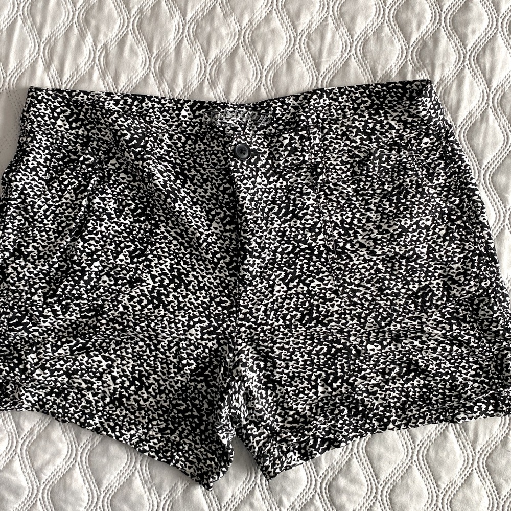 Women’s dressy shorts size 10